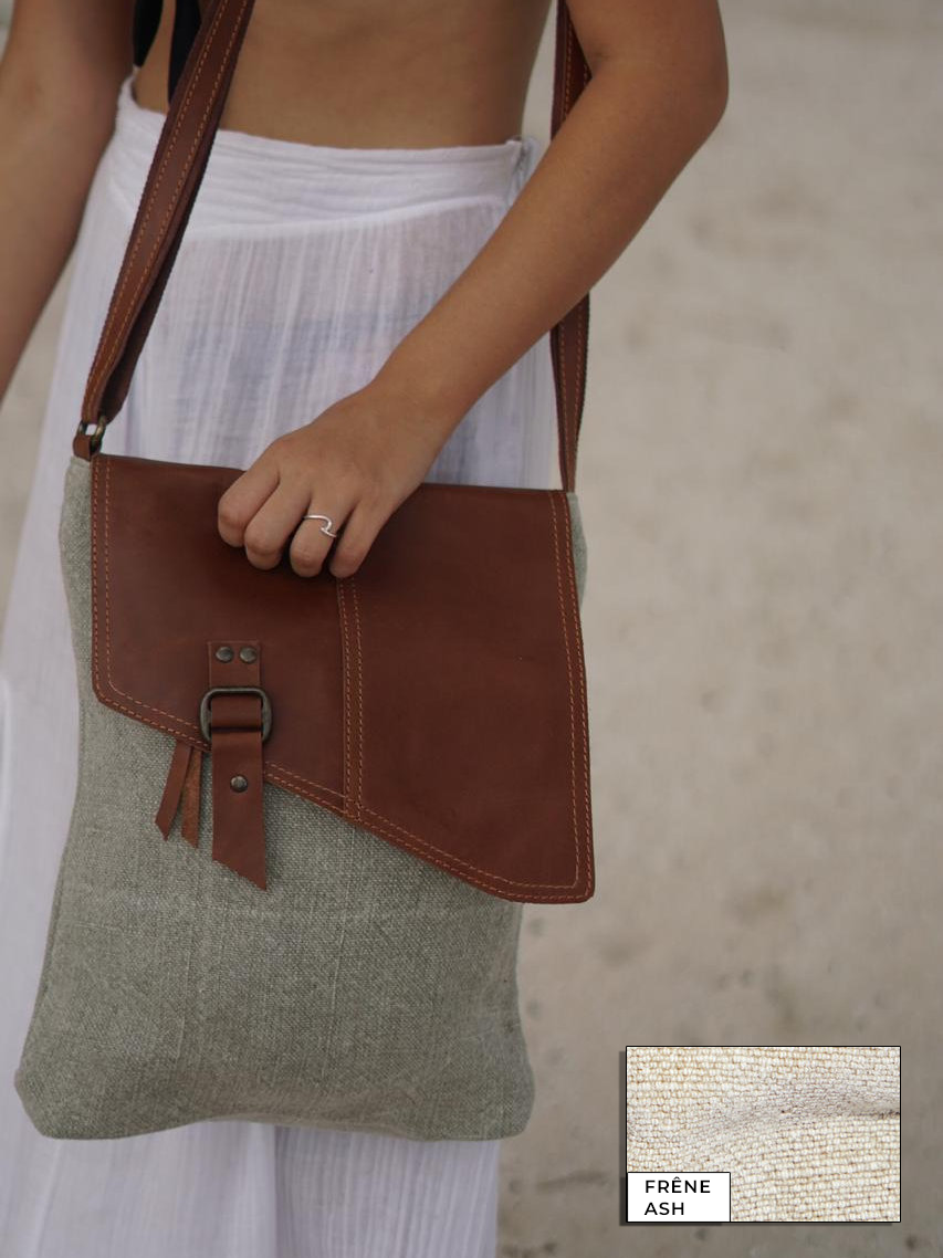 TERRA ORGANICA - Grand Sac Messager - fait de jute bio et cuir recyclé - Frêne - Accessoires | Samara & Co