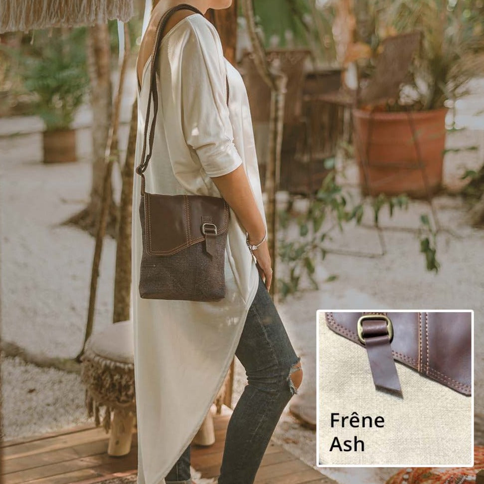 TERRA ORGANICA - Petit Sac Messenger fait de jute bio et cuir recyclé