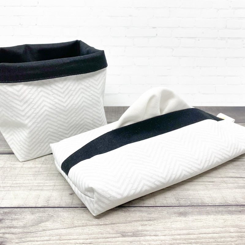 BATEAU BATEAU - Ensemble de 12 mouchoirs lavables • Chevrons blancs / Noir