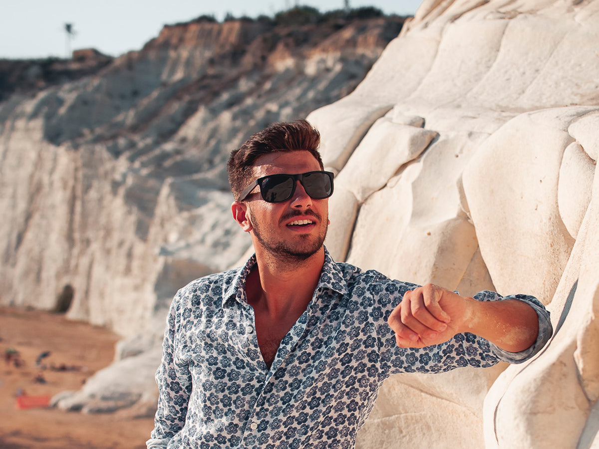 GOWOOD -  Sydney - Lunettes de soleil carrées en bois d’ébène avec verres noir polarisés - Lunettes de soleil | Samara & Co