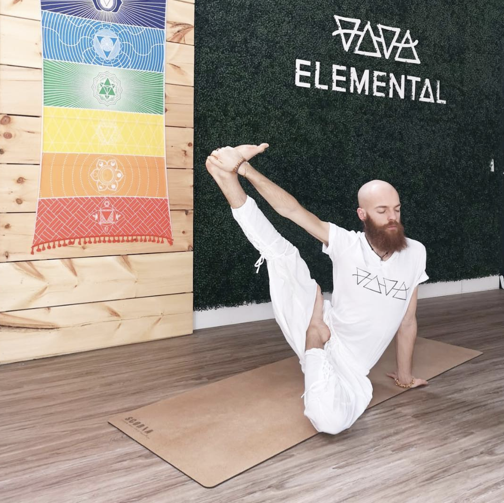 SCORIA WORLD - Tapis de yoga en liège - naturellement anti-microbien •  L'indispensable 4.5MM - Tapis de Yoga | Samara & Co
