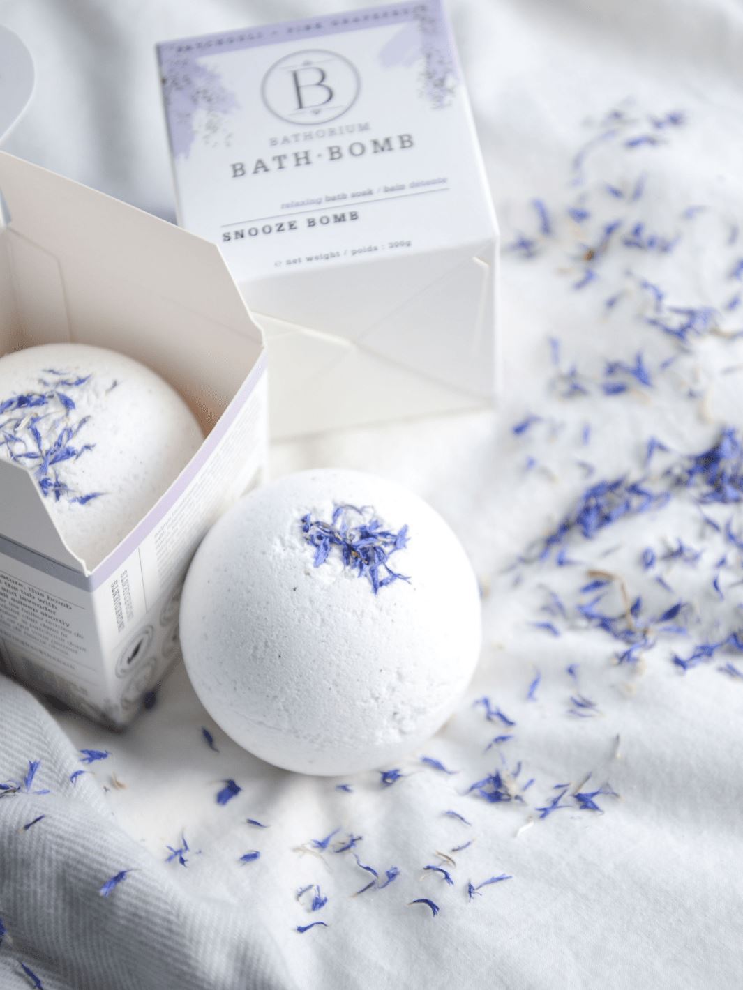 BATHORIUM - Ground Hibiscus Flowers Bath Bomb • Snooze Bomb