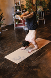 SCORIA WORLD - Tapis de yoga en liège - naturellement anti-microbien •  Lion de montagne 3.5MM - Tapis de Yoga | Samara & Co
